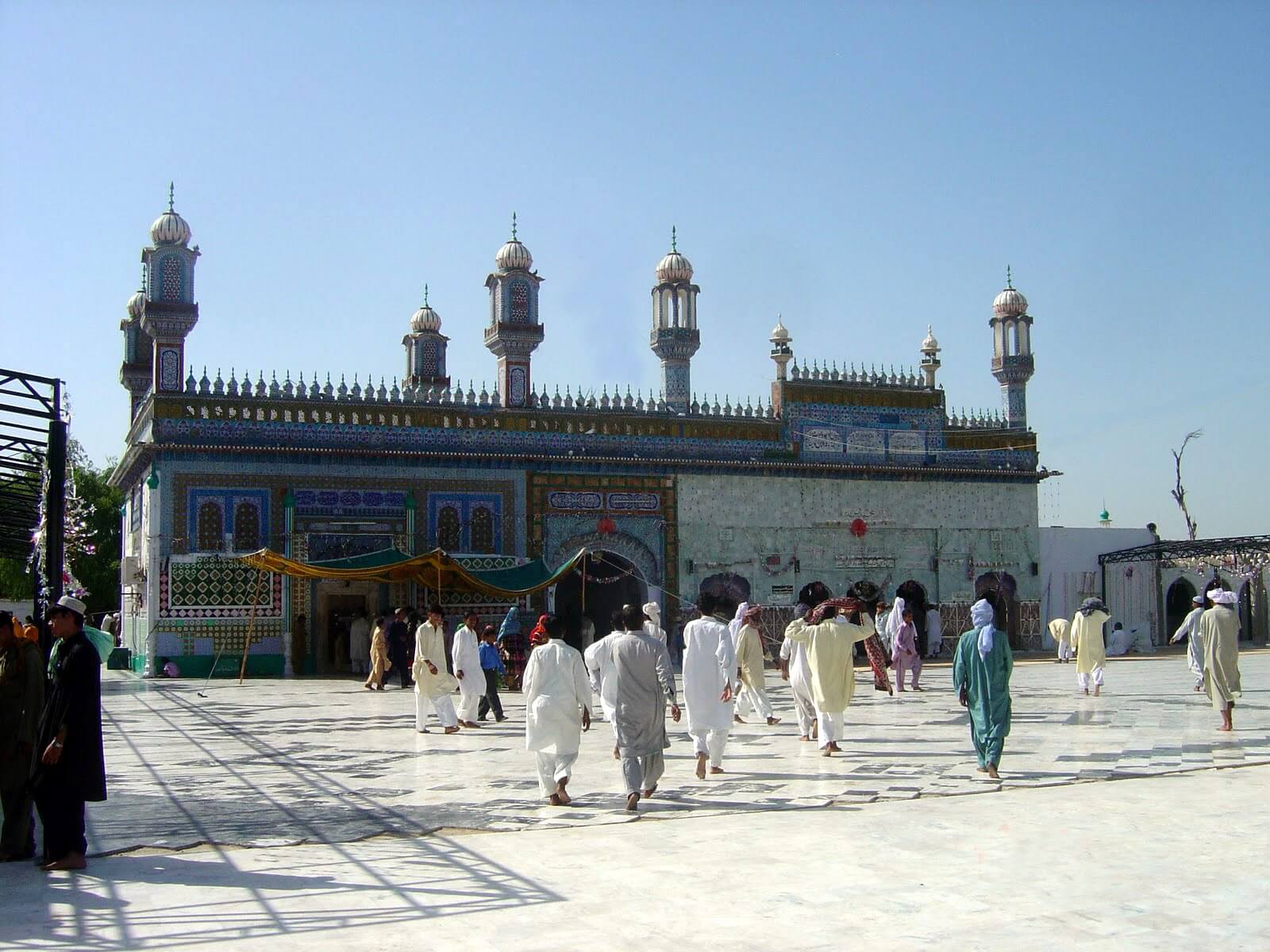 shrine sultan bahoo shrine sultan bahoo